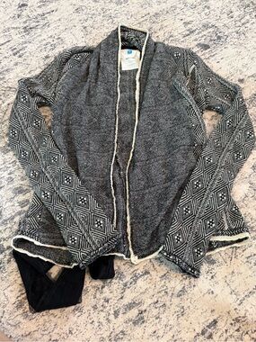 Anthropologie sparrow cardigan with cream trim